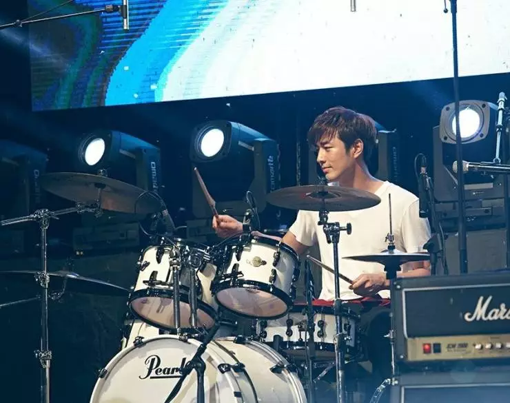 Вперёд и с песней (2017) через торрент скачать Вперёд и с песней (2017) фильм через торрент скачать