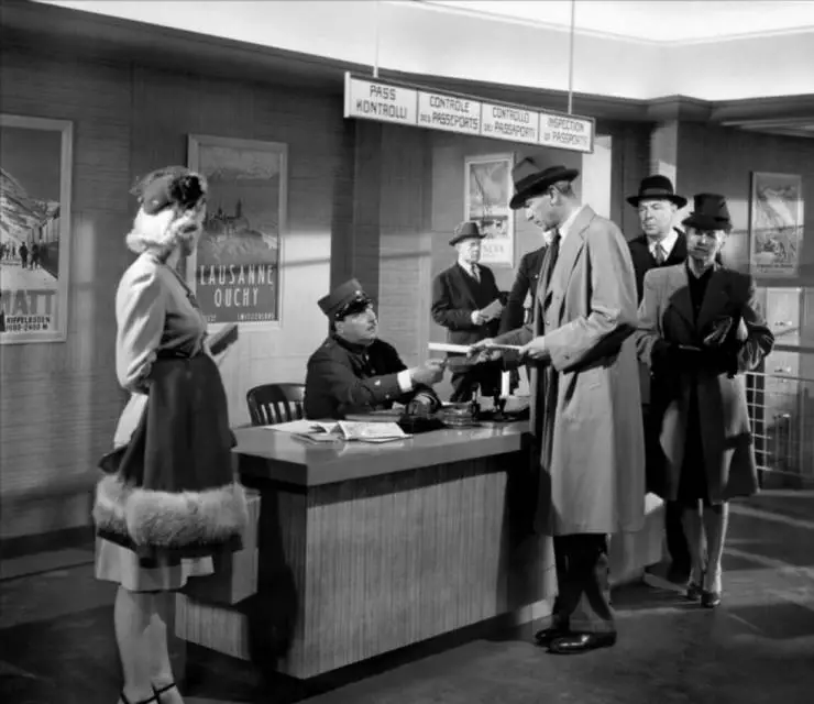 Плащ и кинжал (1946) через торрент скачать Плащ и кинжал (1946) фильм через торрент скачать