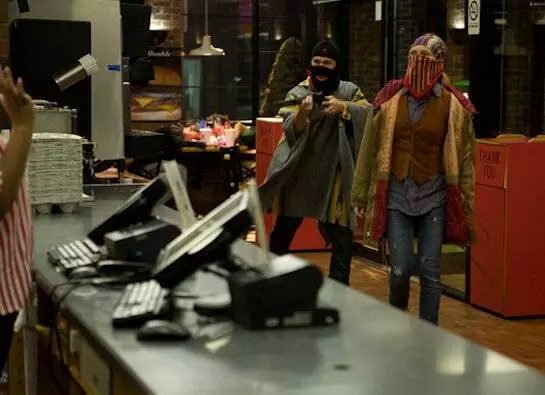 Повторное нападение на булочную (2010) через торрент скачать Повторное нападение на булочную (2010) фильм через торрент скачать