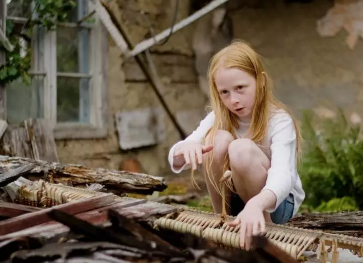 Девочка (2009) через торрент скачать Девочка (2009) фильм через торрент скачать