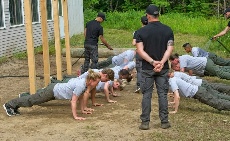 Темная сторона луны (2016) через торрент скачать Темная сторона луны (2016) сериал через торрент скачать