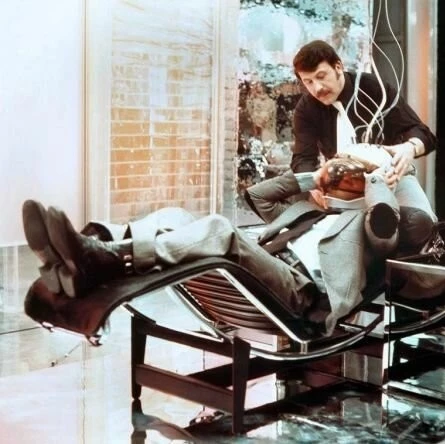 Мир на проводе (1973) в хорошем качестве через торрент Мир на проводе (1973) сериал в хорошем качестве через торрент