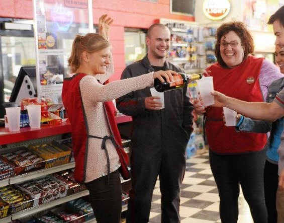 Счастливая семерка (2013) через торрент бесплатно Счастливая семерка (2013) сериал через торрент бесплатно