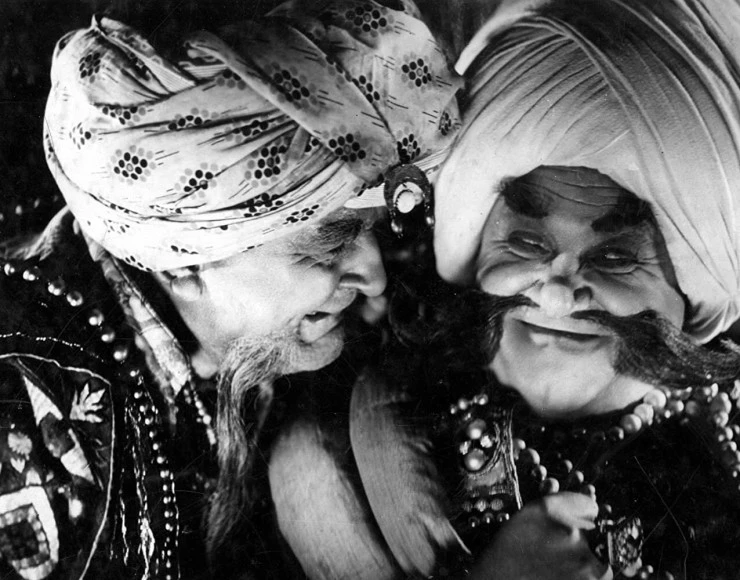 Кабинет восковых фигур (1924) через торрент скачать Кабинет восковых фигур (1924) фильм через торрент скачать