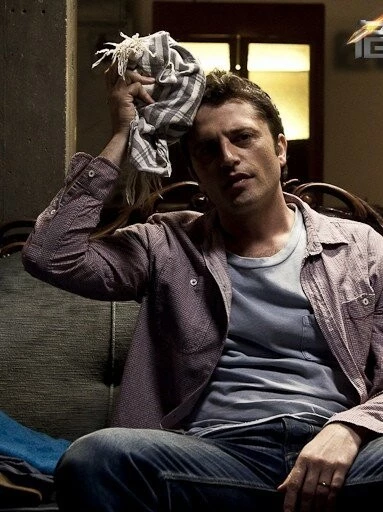 Краткая история долгих предательств (2012) через торрент бесплатно Краткая история долгих предательств (2012) фильм через торрент бесплатно