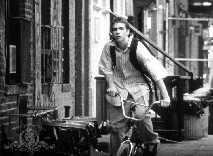 Сумасшедшие улицы (1997) через торрент скачать Сумасшедшие улицы (1997) фильм через торрент скачать