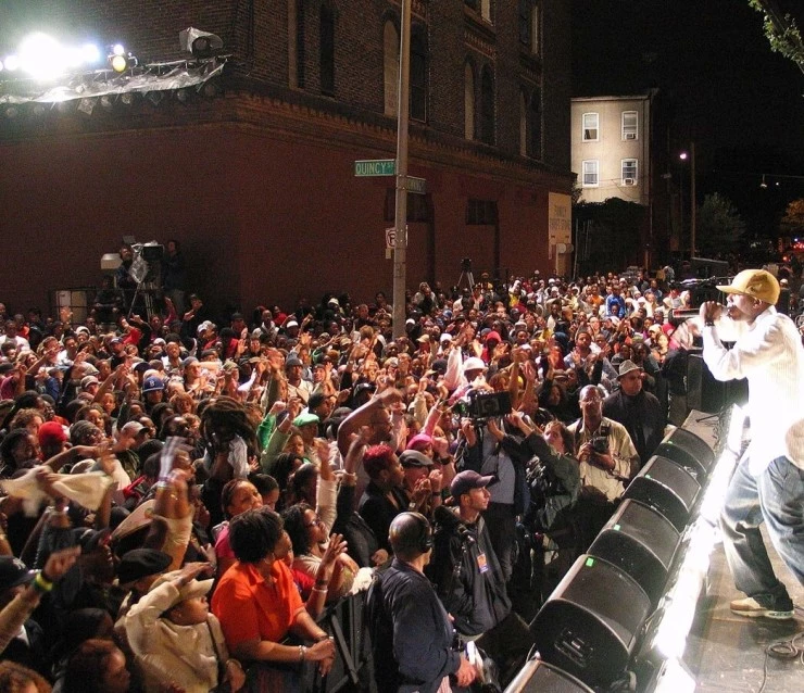 Блок Пати (2005) через торрент бесплатно Блок Пати (2005) фильм через торрент бесплатно