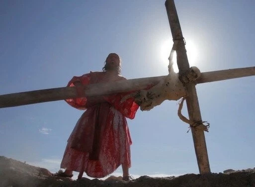 Кулак Иисуса (2012) через торрент скачать Кулак Иисуса (2012) фильм через торрент скачать