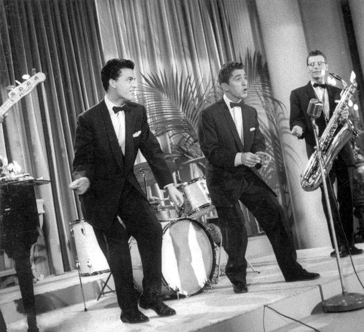 Рок круглые сутки (1956) в хорошем качестве через торрент Рок круглые сутки (1956) фильм в хорошем качестве через торрент