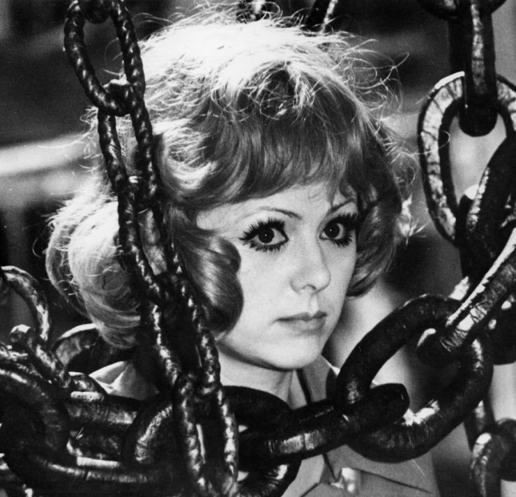 Волшебный фонарь (1976) в хорошем качестве через торрент Волшебный фонарь (1976) фильм в хорошем качестве через торрент