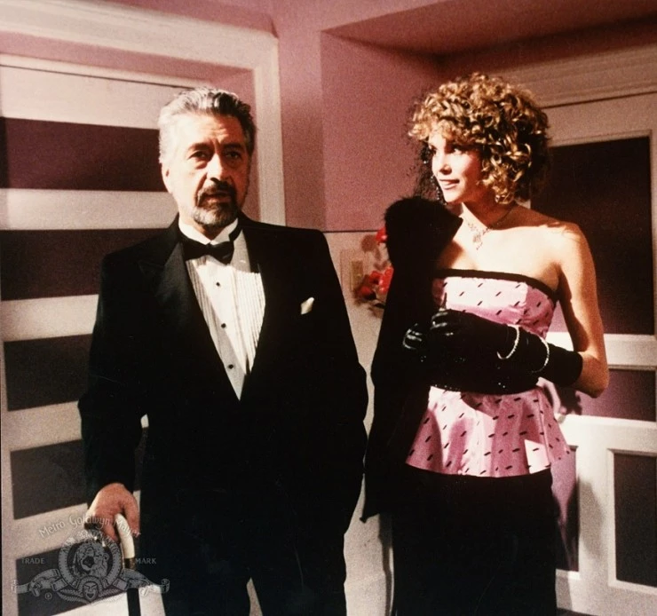 Затаившийся (1986) через торрент скачать Затаившийся (1986) фильм через торрент скачать