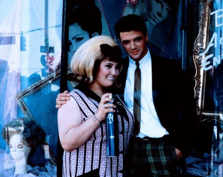 Лак для волос (1988) в хорошем качестве через торрент Лак для волос (1988) фильм в хорошем качестве через торрент