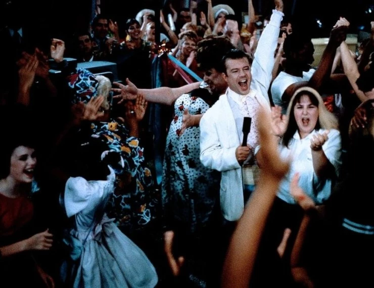 Лак для волос (1988) через торрент скачать Лак для волос (1988) фильм через торрент скачать