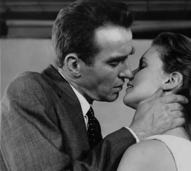 Дикая река (1960) в хорошем качестве через торрент Дикая река (1960) фильм в хорошем качестве через торрент