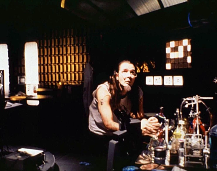 Пришелец из бездны (1995) в хорошем качестве через торрент Пришелец из бездны (1995) фильм в хорошем качестве через торрент