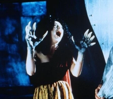 Пещерные врата (1995) через торрент скачать Пещерные врата (1995) фильм через торрент скачать