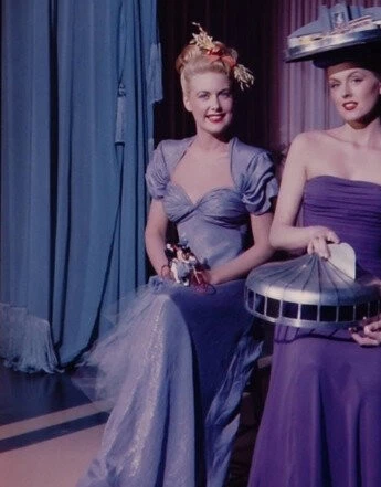 Тайная жизнь Уолтера Митти (1947) через торрент скачать Тайная жизнь Уолтера Митти (1947) фильм через торрент скачать