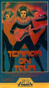 Ужас на гастролях / Terror on Tour (1980) фильм скачать через торрент в хорошем качестве