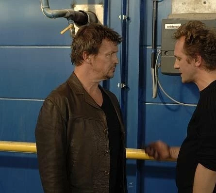 Неподвижный двигатель (2008) в хорошем качестве через торрент Неподвижный двигатель (2008) фильм в хорошем качестве через торрент