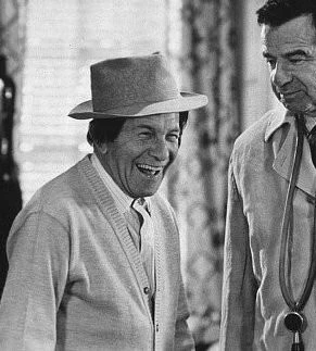 Веселые ребята (1975) через торрент скачать Веселые ребята (1975) фильм через торрент скачать