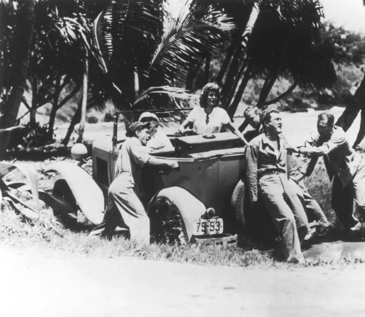 Мисс Сэди Томпсон (1953) через торрент скачать Мисс Сэди Томпсон (1953) фильм через торрент скачать