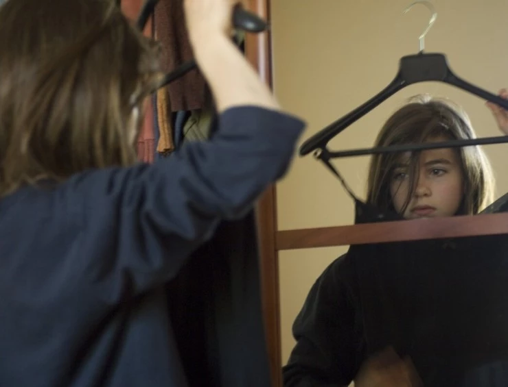 Вечернее платье (2009) через торрент скачать Вечернее платье (2009) фильм через торрент скачать