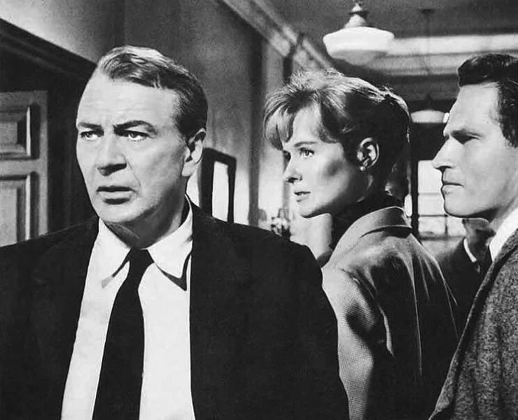 Крушение «Мэри Дир» (1959) через торрент скачать Крушение «Мэри Дир» (1959) фильм через торрент скачать