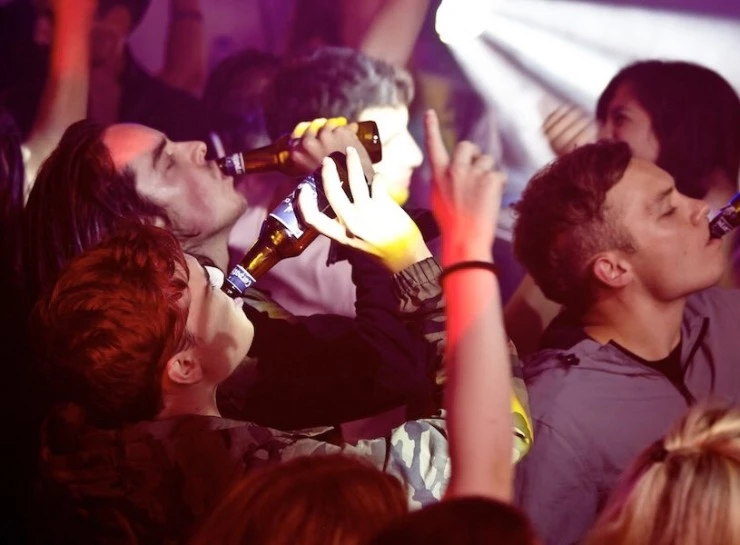 Дублинские дебоширы (2019) через торрент скачать Дублинские дебоширы (2019) фильм через торрент скачать