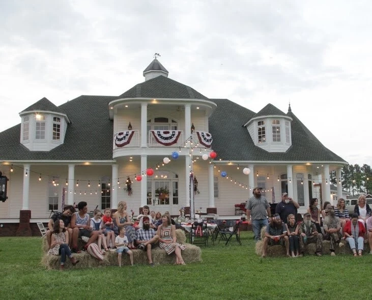 Утиная династия (2012) через торрент бесплатно Утиная династия (2012) фильм через торрент бесплатно