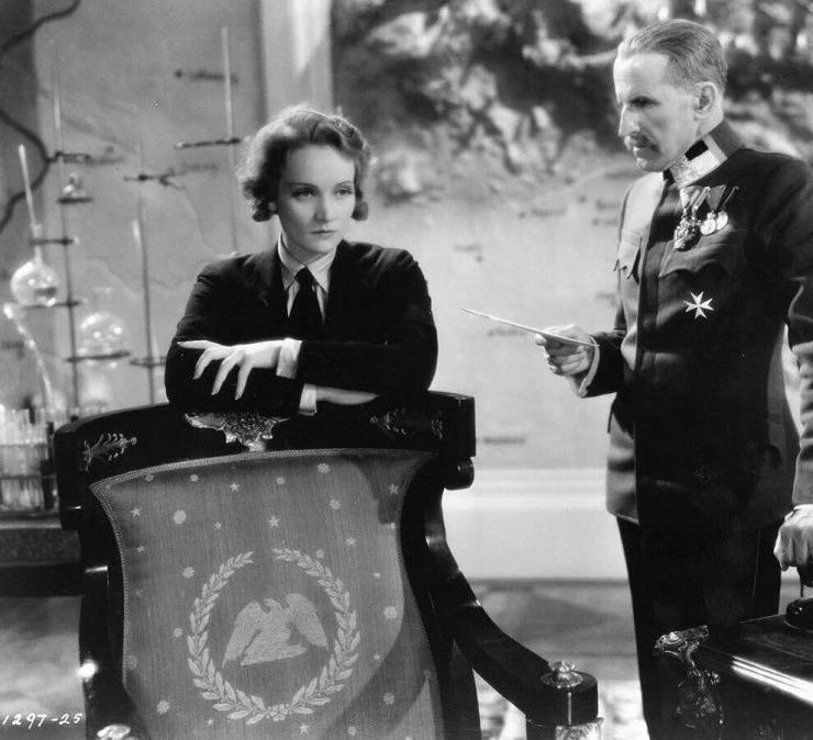 Обесчещенная, или Агент X-27 (1931) в хорошем качестве через торрент Обесчещенная, или Агент X-27 (1931) фильм в хорошем качестве через торрент