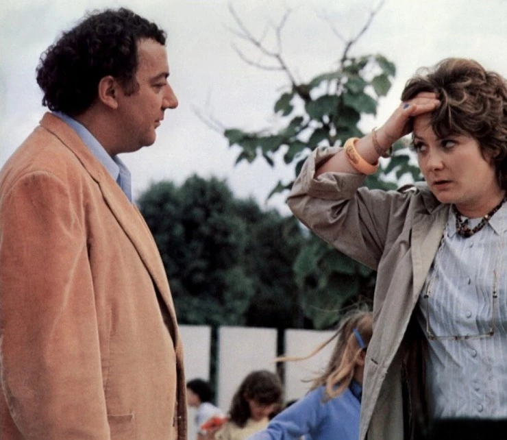 Школьный учитель (1981) через торрент скачать Школьный учитель (1981) фильм через торрент скачать