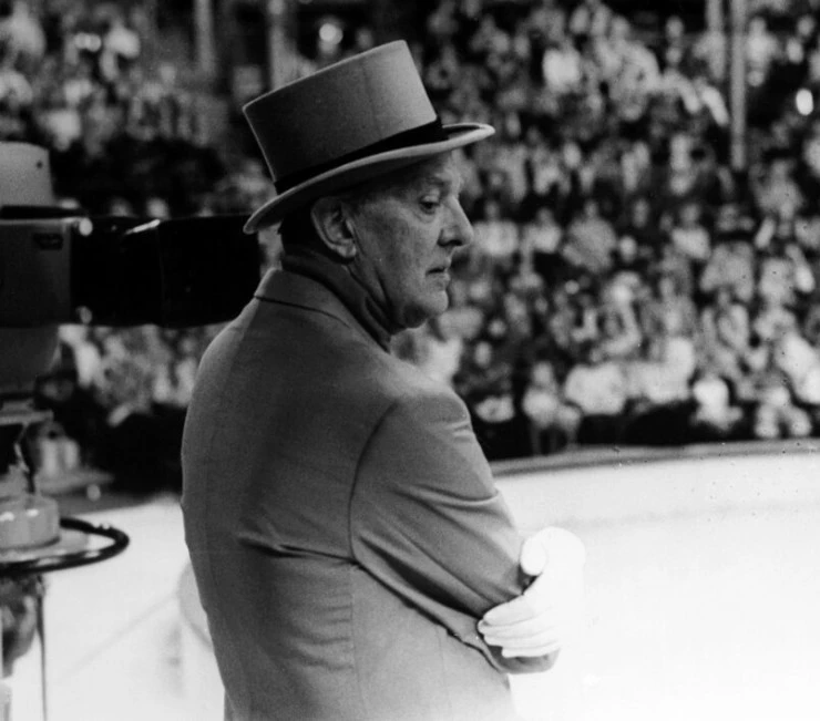 Парад (1974) через торрент бесплатно Парад (1974) фильм через торрент бесплатно