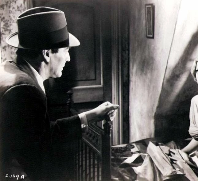 Интерпол (1957) через торрент скачать Интерпол (1957) фильм через торрент скачать