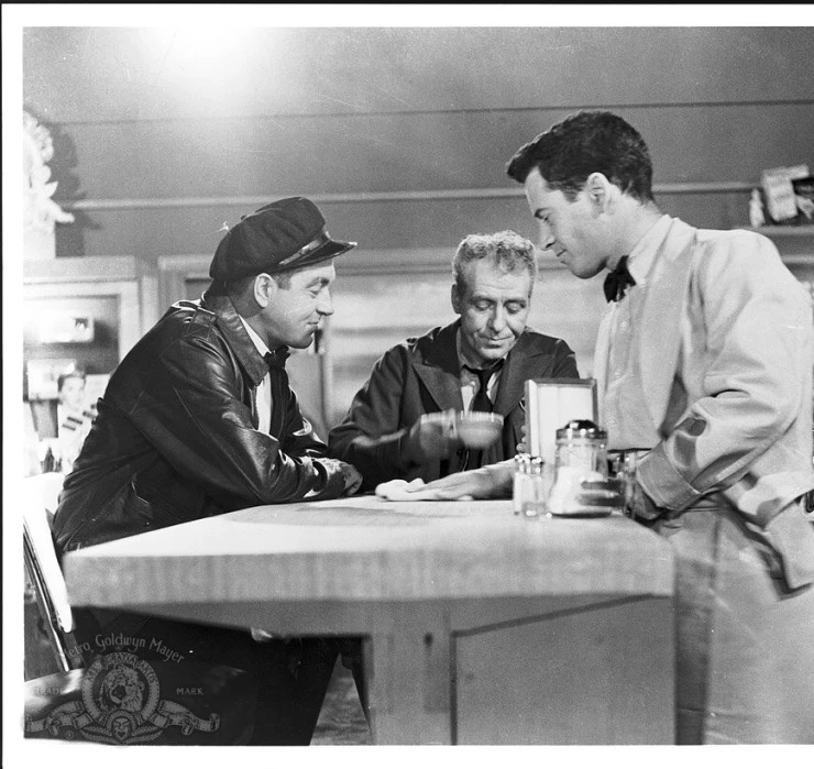 99 Ривер стрит (1953) в хорошем качестве через торрент 99 Ривер стрит (1953) фильм в хорошем качестве через торрент