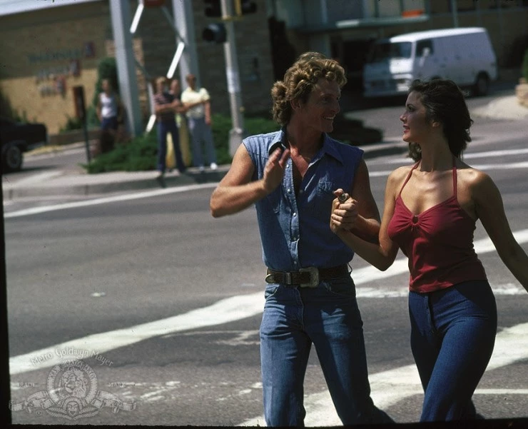 Бобби Джо и изгой (1976) через торрент бесплатно Бобби Джо и изгой (1976) фильм через торрент бесплатно