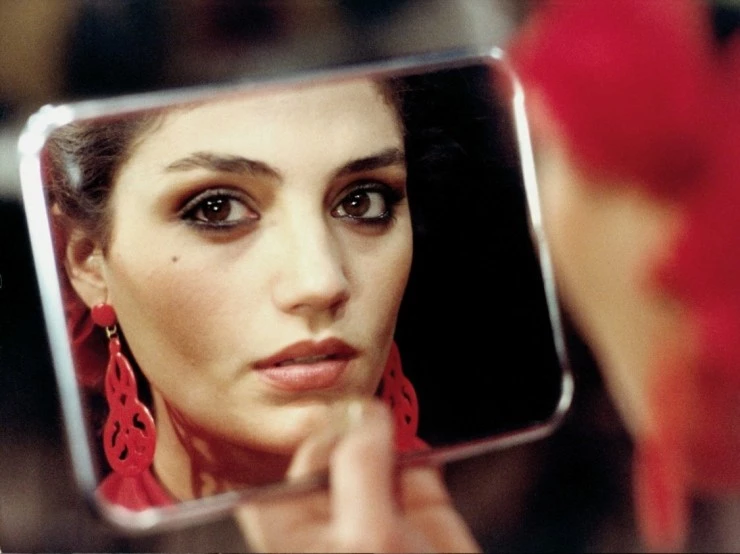 Сложная интрига с женщинами, переулками и преступлениями (1985) через торрент скачать Сложная интрига с женщинами, переулками и преступлениями (1985) фильм через торрент скачать