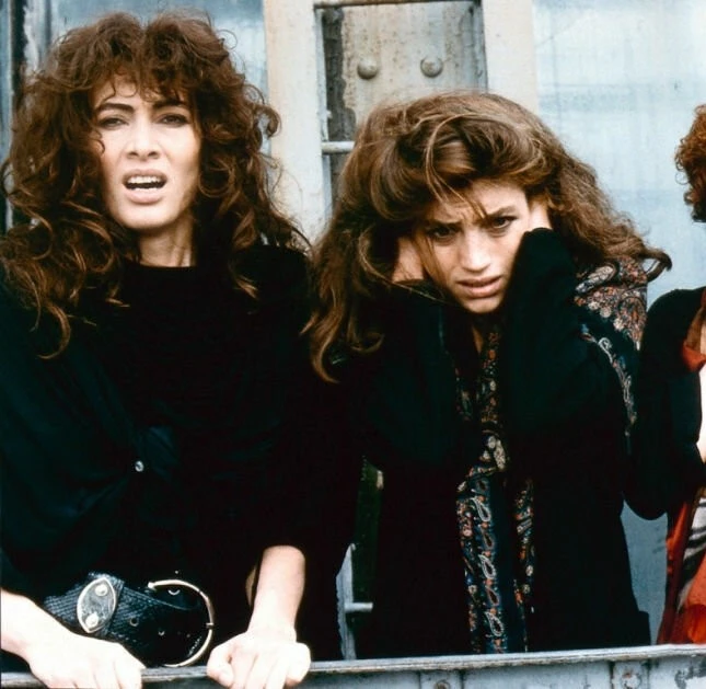 Сложная интрига с женщинами, переулками и преступлениями (1985) в хорошем качестве через торрент Сложная интрига с женщинами, переулками и преступлениями (1985) фильм в хорошем качестве через торрент